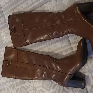Woman's Boots